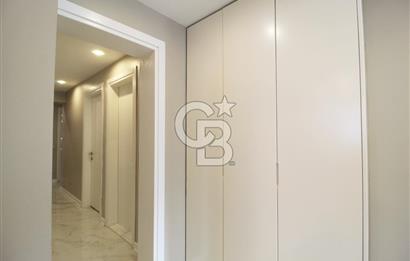 Alsancak'ta, Özel Mimari Tasarım, 4+1, 173 m², Satılık Daire