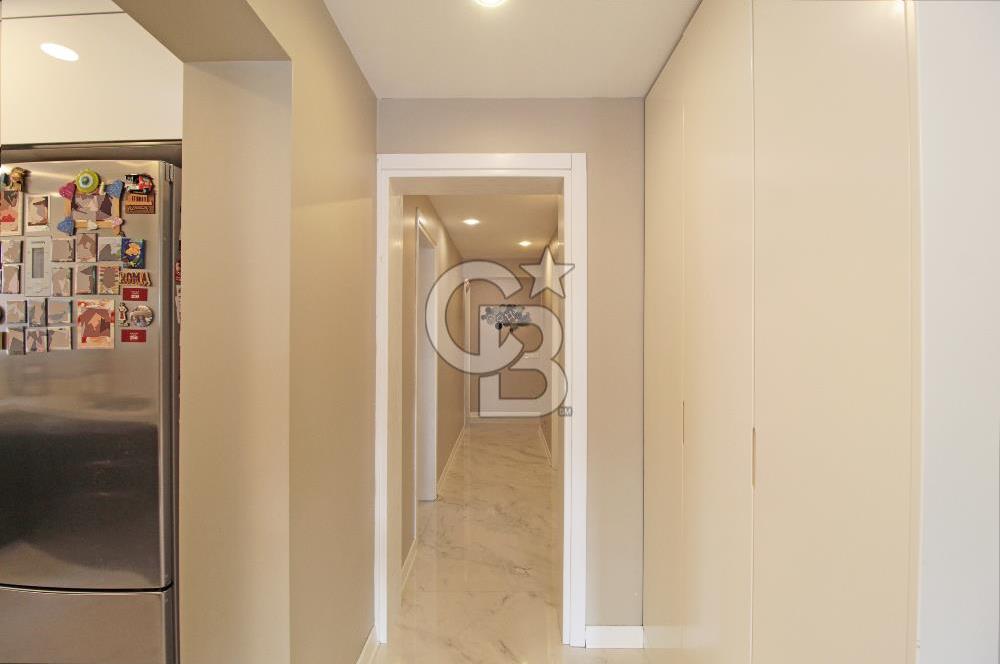 Alsancak'ta, Özel Mimari Tasarım, 4+1, 173 m², Satılık Daire