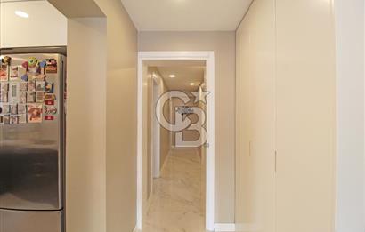 Alsancak'ta, Özel Mimari Tasarım, 4+1, 173 m², Satılık Daire