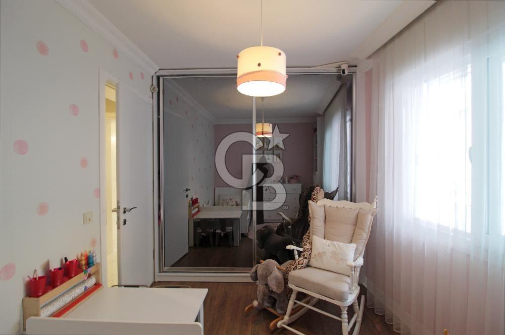 Alsancak'ta, Özel Mimari Tasarım, 4+1, 173 m², Satılık Daire
