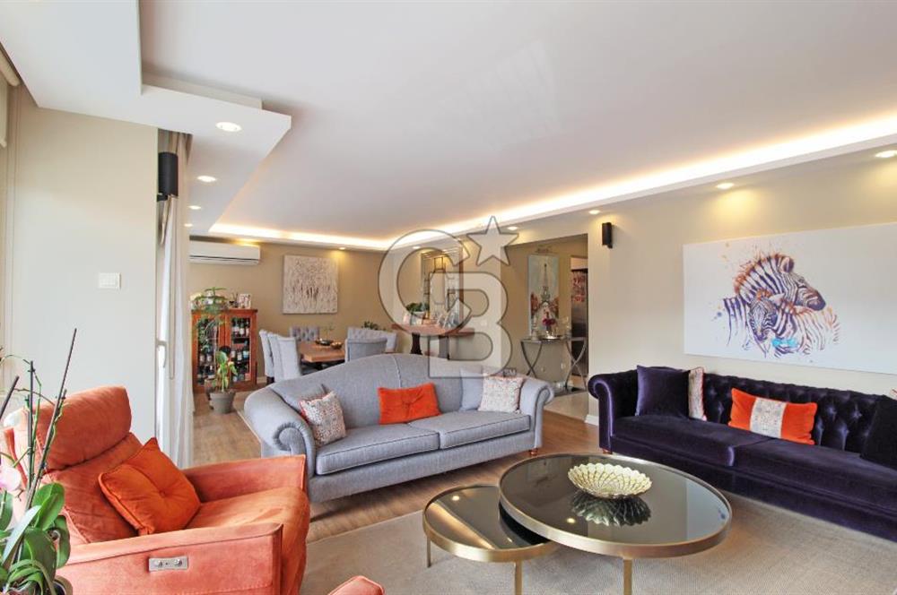 Alsancak'ta, Özel Mimari Tasarım, 4+1, 173 m², Satılık Daire
