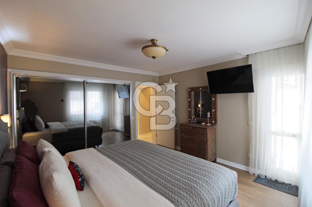 Alsancak'ta, Özel Mimari Tasarım, 4+1, 173 m², Satılık Daire