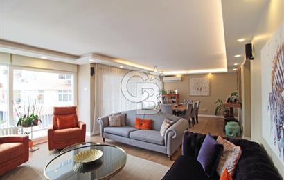 Alsancak'ta, Özel Mimari Tasarım, 4+1, 173 m², Satılık Daire