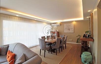 Alsancak'ta, Özel Mimari Tasarım, 4+1, 173 m², Satılık Daire