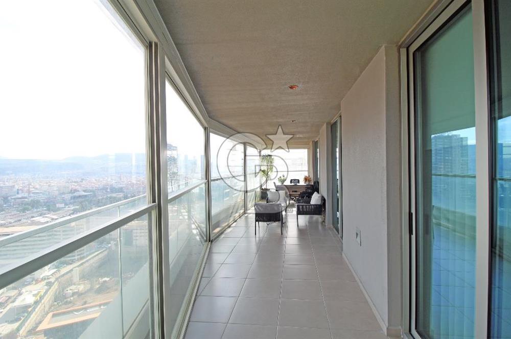 İzmir'in kalbinde, Mistral' de, Deniz Manzaralı, Satılık 2+1 Daire
