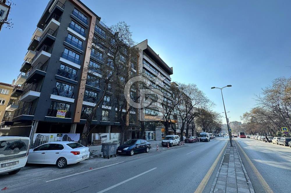 Kızılay Ziya Gökalp Caddesi Üzerinde Satılık 3+1 Köşe Dubleks