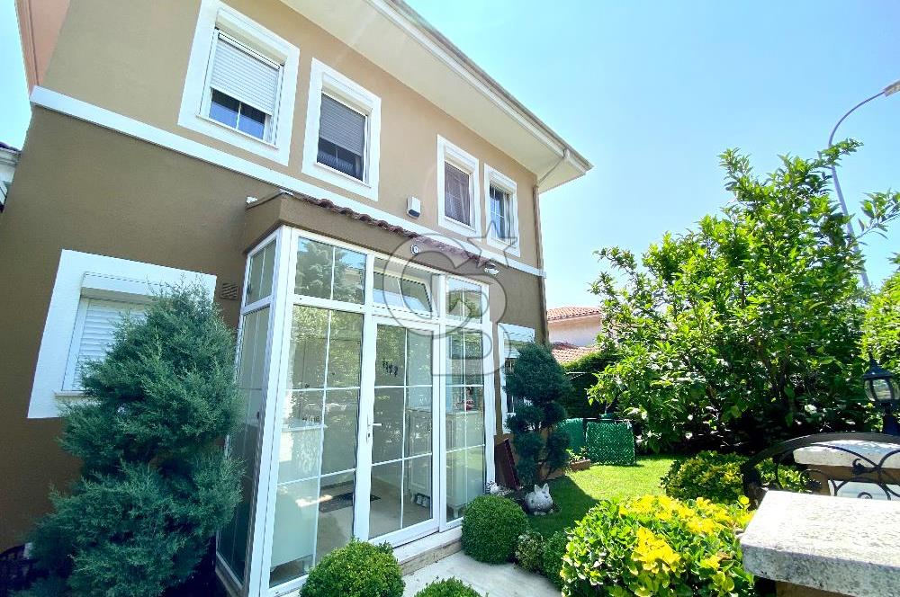 ARDIÇLI GÖL EVLERİ SATILIK 6+2 FULL TADİLATLI TRİPLEKS VİLLA