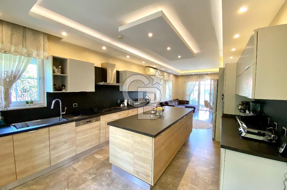 ARDIÇLI GÖL EVLERİ SATILIK 6+2 FULL TADİLATLI TRİPLEKS VİLLA