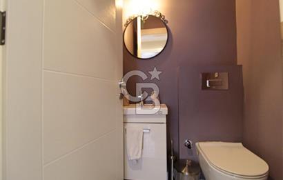 Alsancak'ta, Özel Mimari Tasarım, 4+1, 173 m², Satılık Daire