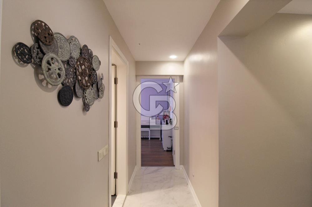 Alsancak'ta, Özel Mimari Tasarım, 4+1, 173 m², Satılık Daire