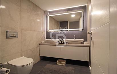 Alsancak'ta, Özel Mimari Tasarım, 4+1, 173 m², Satılık Daire