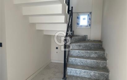 Foça Kazım Dirik Mah. Kiralık 3+1 Bahçeli Dubleks