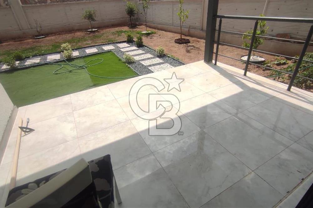 Menderes Cumaovası 373 M2 İçinde Dubleks Villa Bulunan  Tarla