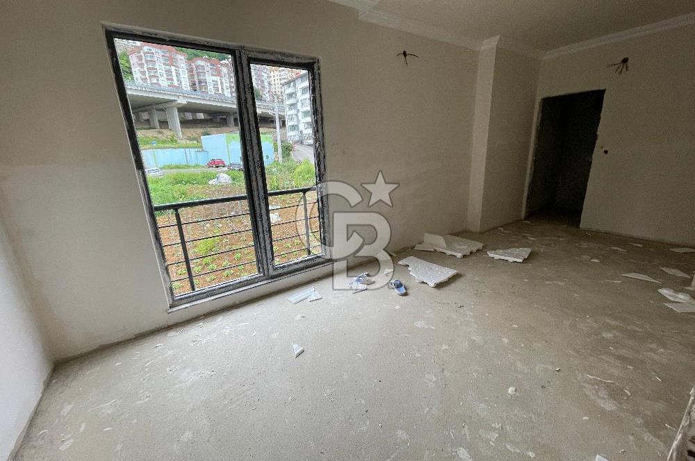 2 NOLU BEŞİRLİ'DE DENİZ MANZARALI MERKEZİ KONUMDA SATILIK DAİRE