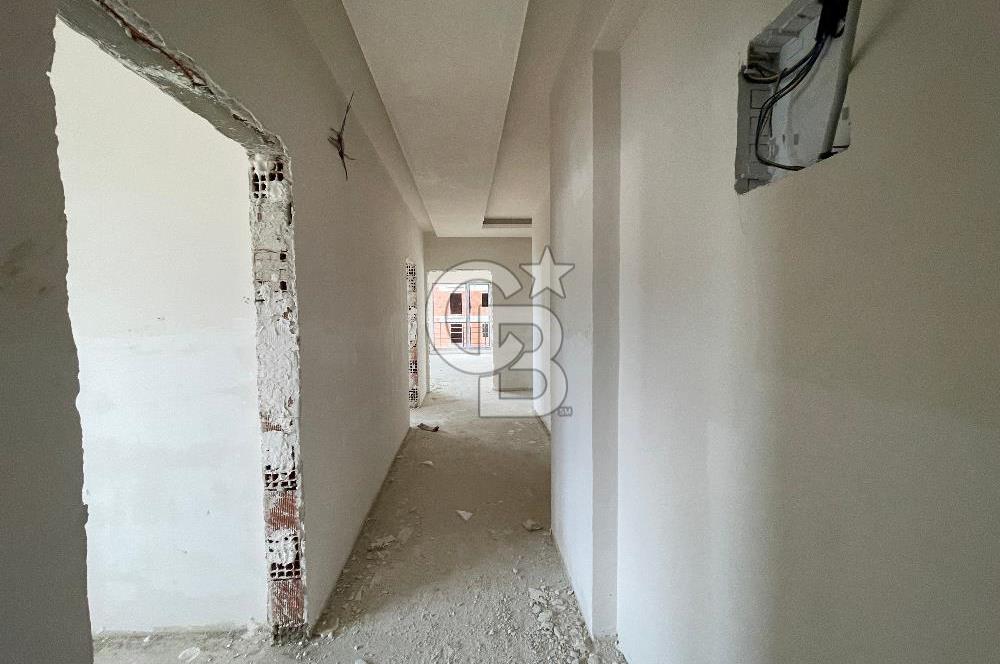 2 NOLU BEŞİRLİ'DE DENİZ MANZARALI MERKEZİ KONUMDA SATILIK DAİRE