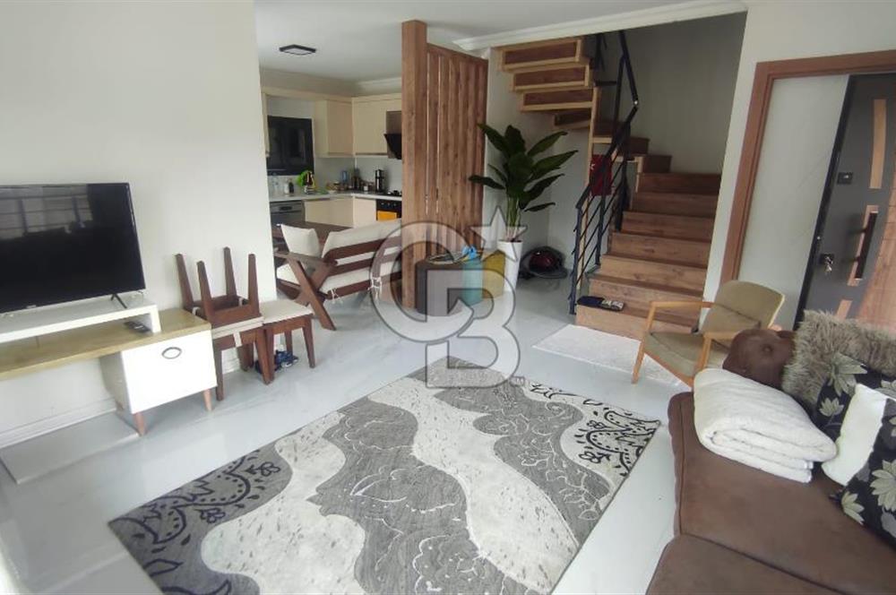 Menderes Cumaovası 373 M2 İçinde Dubleks Villa Bulunan  Tarla