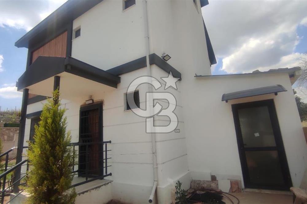 Menderes Cumaovası 373 M2 İçinde Dubleks Villa Bulunan  Tarla