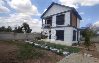 Menderes Cumaovası 373 M2 İçinde Dubleks Villa Bulunan  Tarla