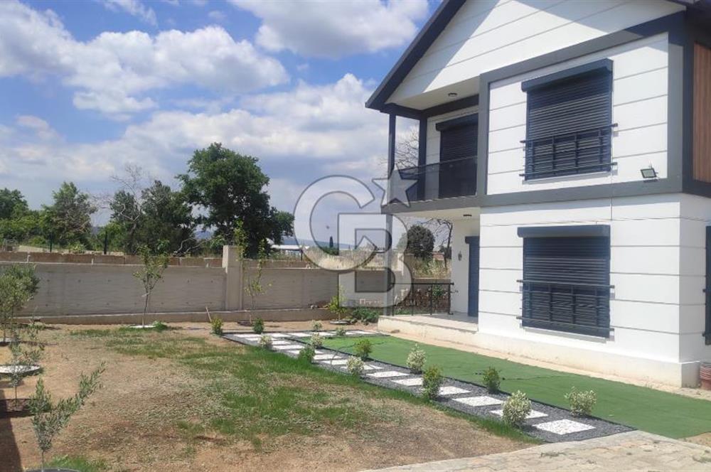 Menderes Cumaovası 373 M2 İçinde Dubleks Villa Bulunan  Tarla