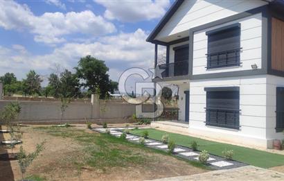 Menderes Cumaovası 373 M2 İçinde Dubleks Villa Bulunan  Tarla