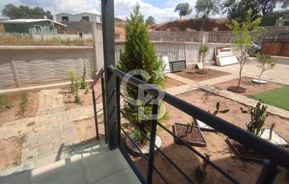 Menderes Cumaovası 373 M2 İçinde Dubleks Villa Bulunan  Tarla