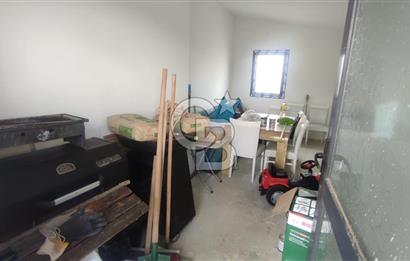 Menderes Cumaovası 373 M2 İçinde Dubleks Villa Bulunan  Tarla