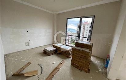 2 NOLU BEŞİRLİ'DE DENİZ MANZARALI MERKEZİ KONUMDA SATILIK DAİRE