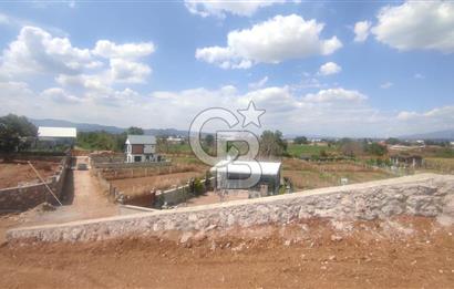 Menderes Cumaovası 373 M2 İçinde Dubleks Villa Bulunan  Tarla