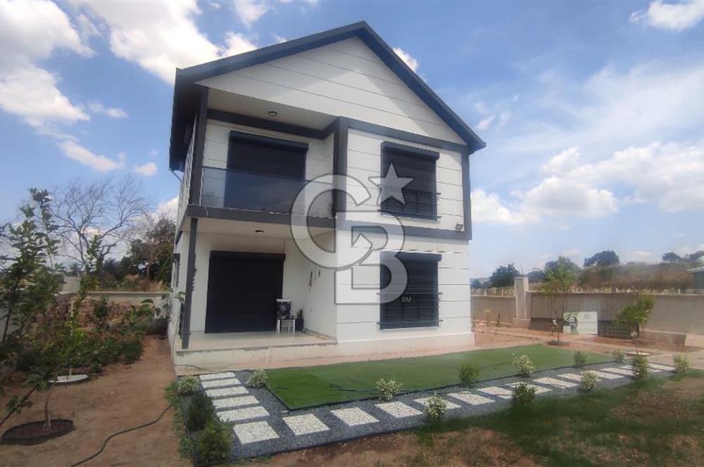 Menderes Cumaovası 373 M2 İçinde Dubleks Villa Bulunan  Tarla