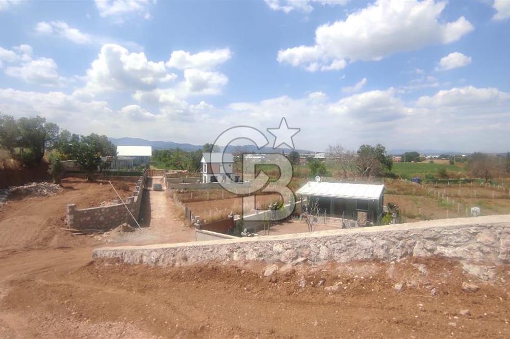 Menderes Cumaovası 373 M2 İçinde Dubleks Villa Bulunan  Tarla