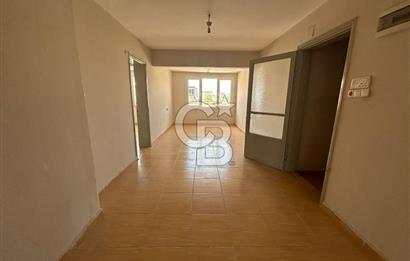 İzmir Caddesi Üzerinde Satılık 2+1 Daire