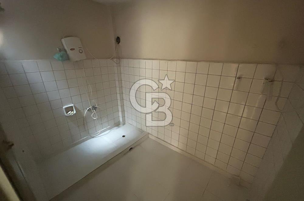 İzmir Caddesi Üzerinde Satılık 2+1 Daire