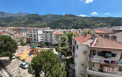 İzmir Caddesi Üzerinde Satılık 2+1 Daire