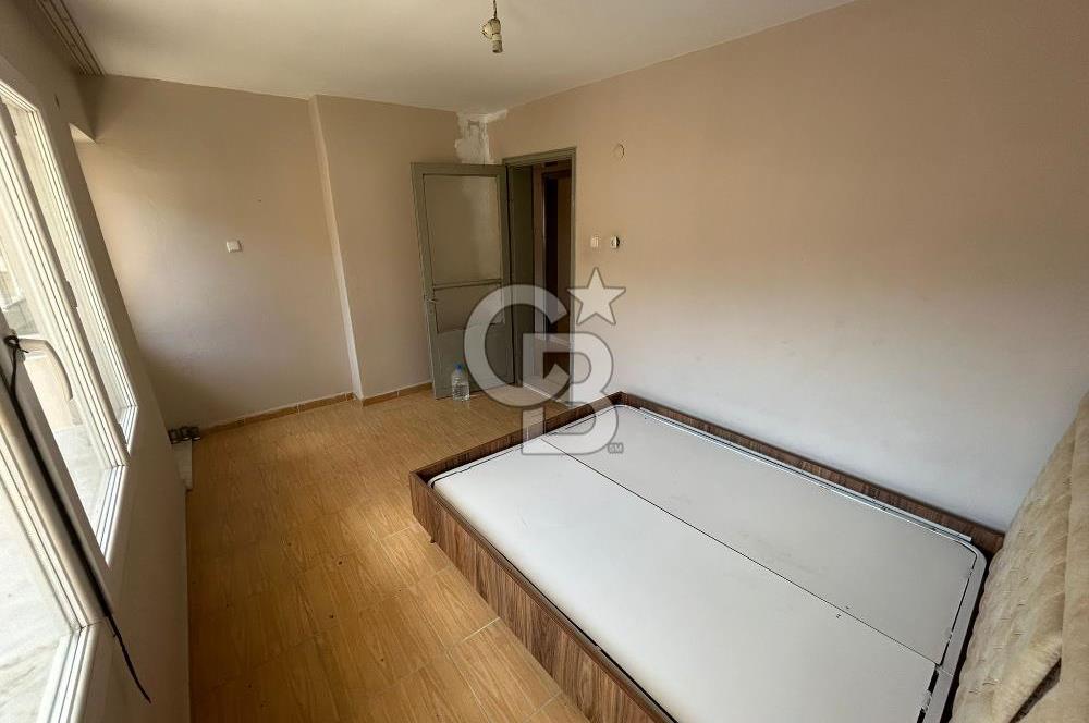 İzmir Caddesi Üzerinde Satılık 2+1 Daire