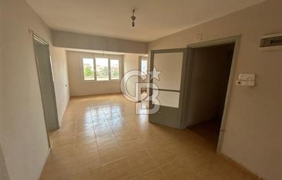 İzmir Caddesi Üzerinde Satılık 2+1 Daire