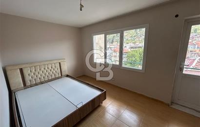 İzmir Caddesi Üzerinde Satılık 2+1 Daire