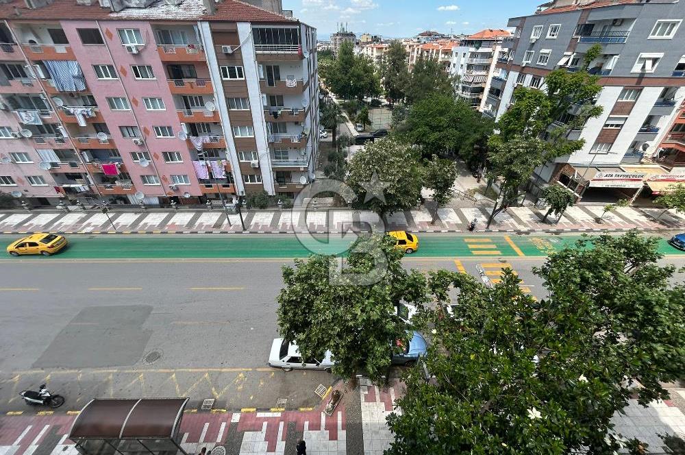 İzmir Caddesi Üzerinde Satılık 2+1 Daire