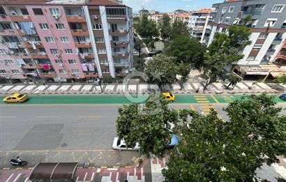 İzmir Caddesi Üzerinde Satılık 2+1 Daire