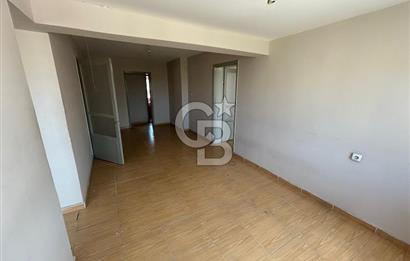 İzmir Caddesi Üzerinde Satılık 2+1 Daire