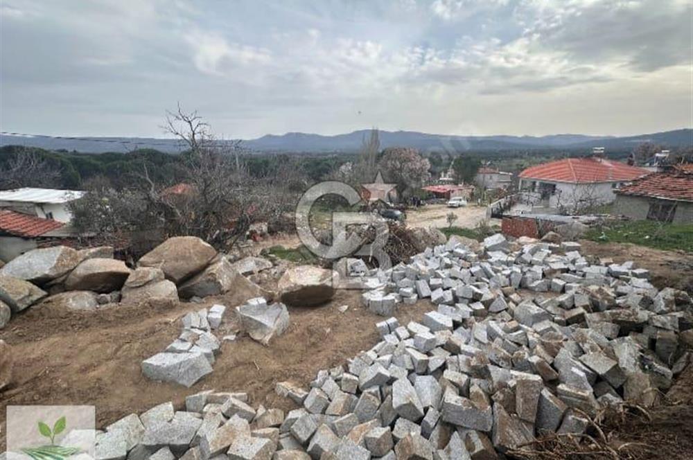 BERGAMA KOZAK YAYLASI ELEKTRİK SU ABONELİKLİ KONUT İMARLI ARSA
