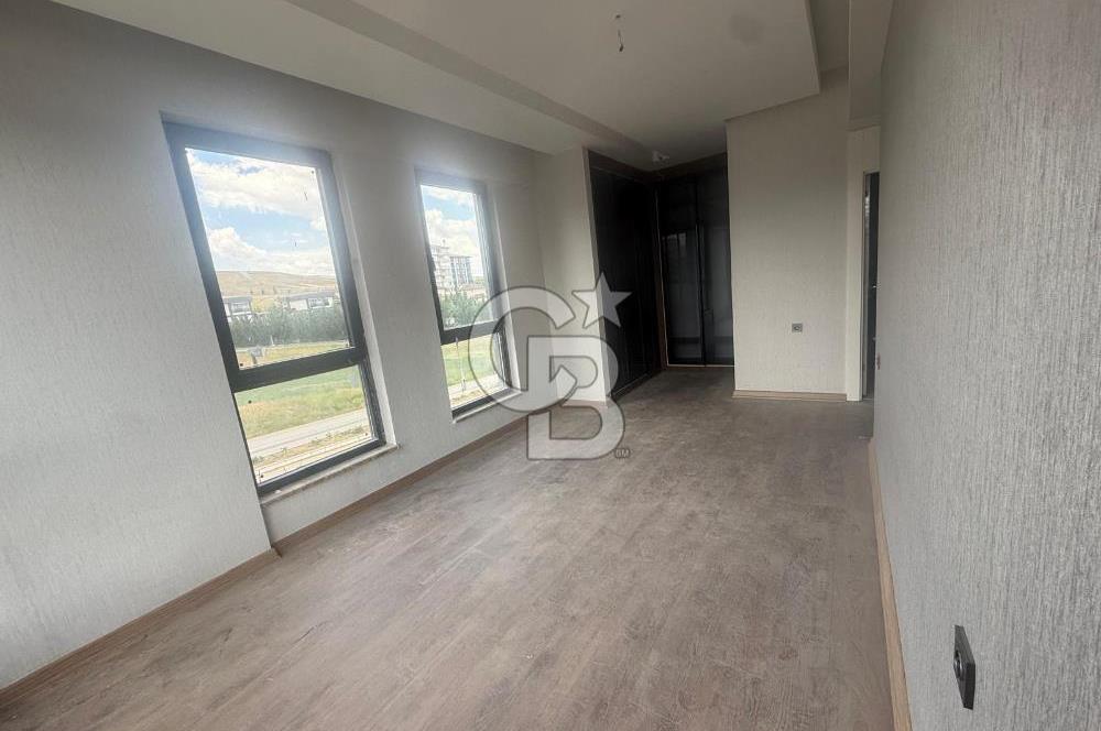  BAĞLICA’DA VİLLALAR ARASINDA TEK BLOKLU ÖZEL SİTEDE SIFIR 4+1 KİRALIK DAİRE! 