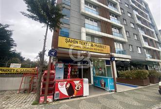 BEYLİKDÜZÜ CADDE ÜSTÜ DEVREN KİRALIK TEKEL