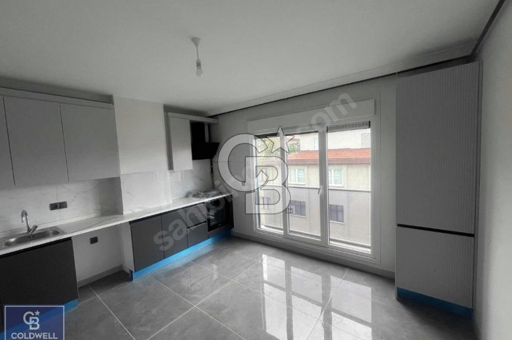ÜMRANİYE CENGİZ TOPEL CD. ÜZERİNDE SATILIK 4+1 DUBLEKS DAİRE