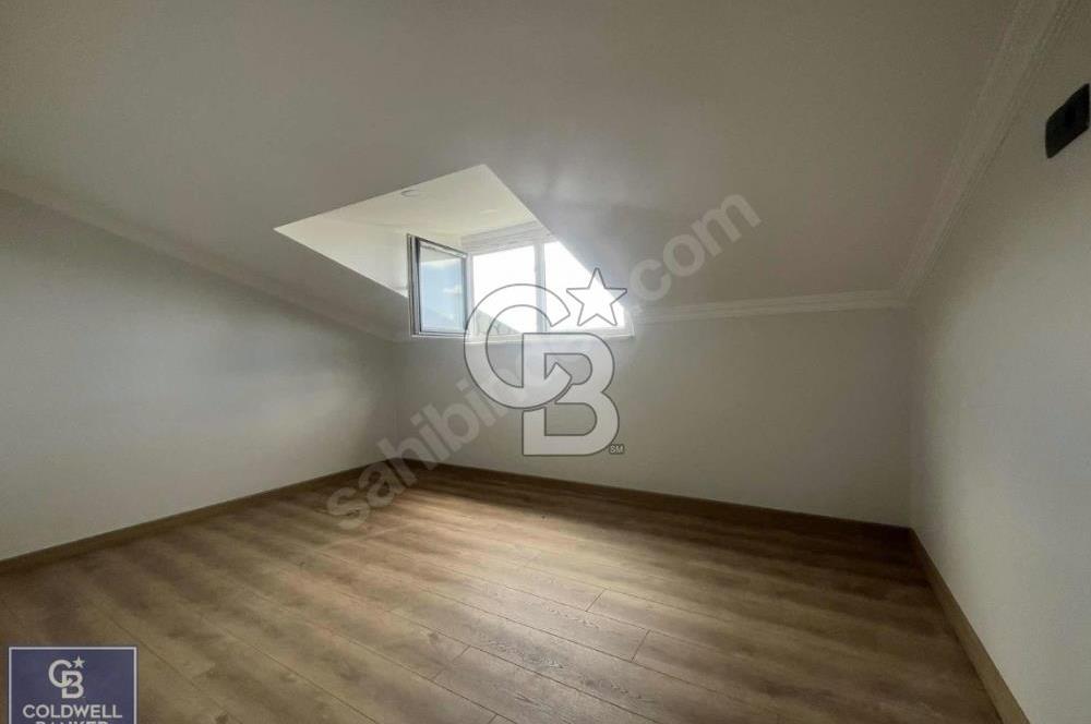 ÜMRANİYE CENGİZ TOPEL CD. ÜZERİNDE SATILIK 4+1 DUBLEKS DAİRE