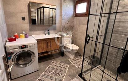 Çiçekliköy'de Satılık 4+1 Havuzlu Bahçeli Villa