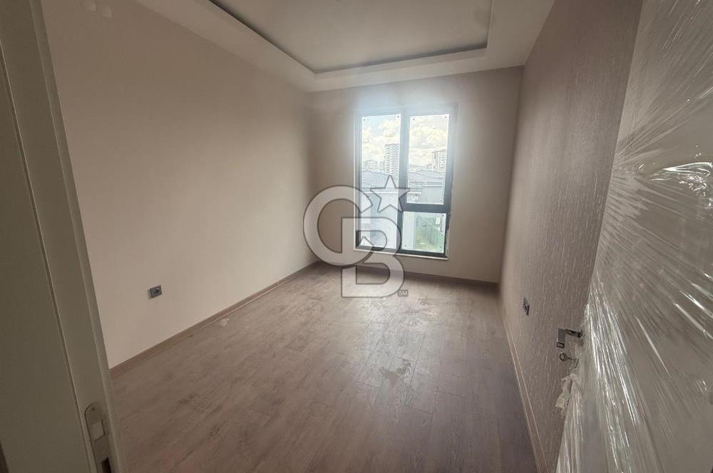  BAĞLICA’DA VİLLALAR ARASINDA TEK BLOKLU ÖZEL SİTEDE SIFIR 4+1 KİRALIK DAİRE! 