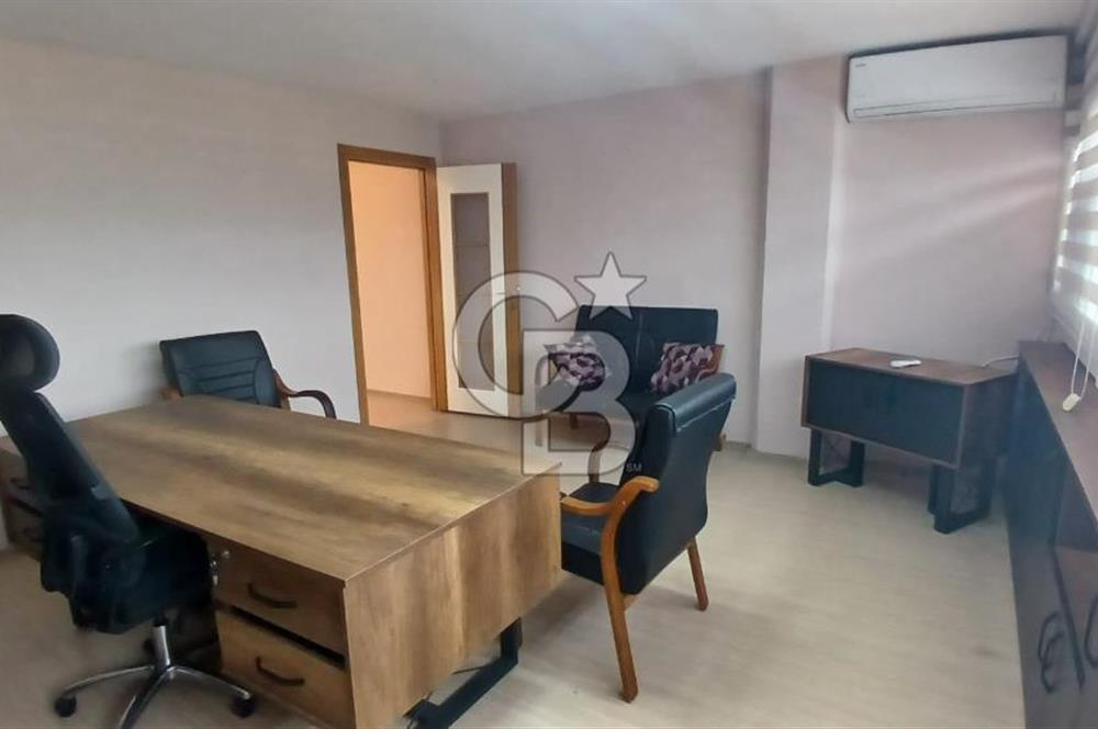 Karabağlar Selgeçen Modeka İş Merkezinde Eşyalı Kiralık Ofis