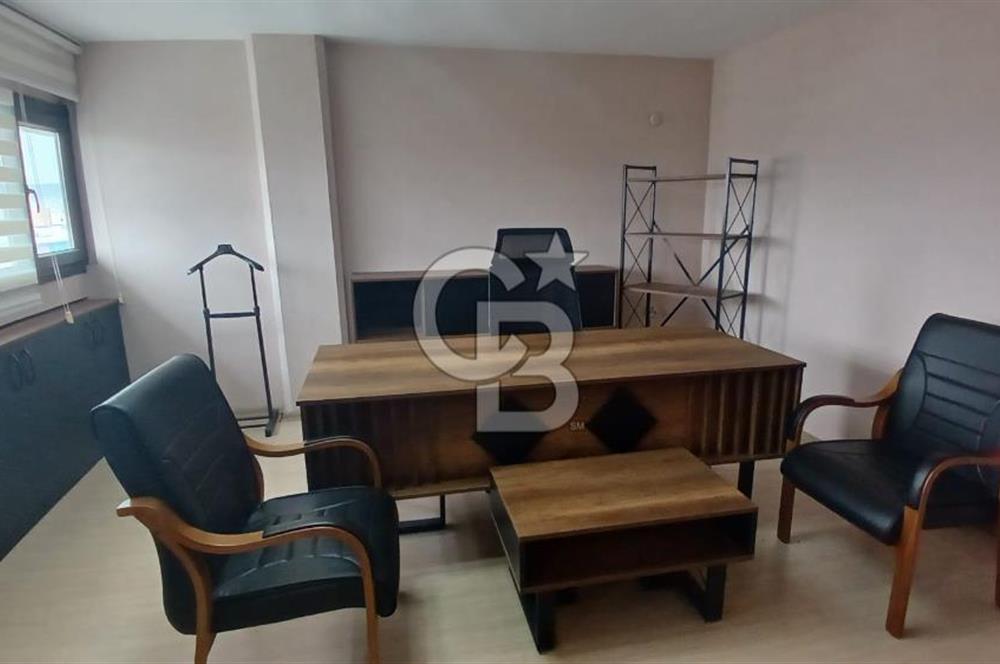 Karabağlar Selgeçen Modeka İş Merkezinde Eşyalı Kiralık Ofis