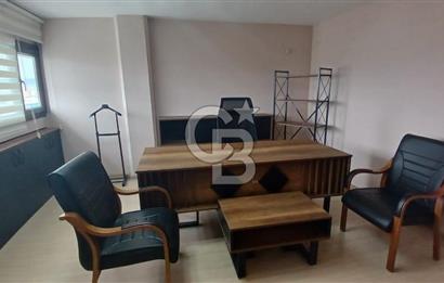 Karabağlar Selgeçen Modeka İş Merkezinde Eşyalı Kiralık Ofis