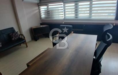 Karabağlar Selgeçen Modeka İş Merkezinde Eşyalı Kiralık Ofis